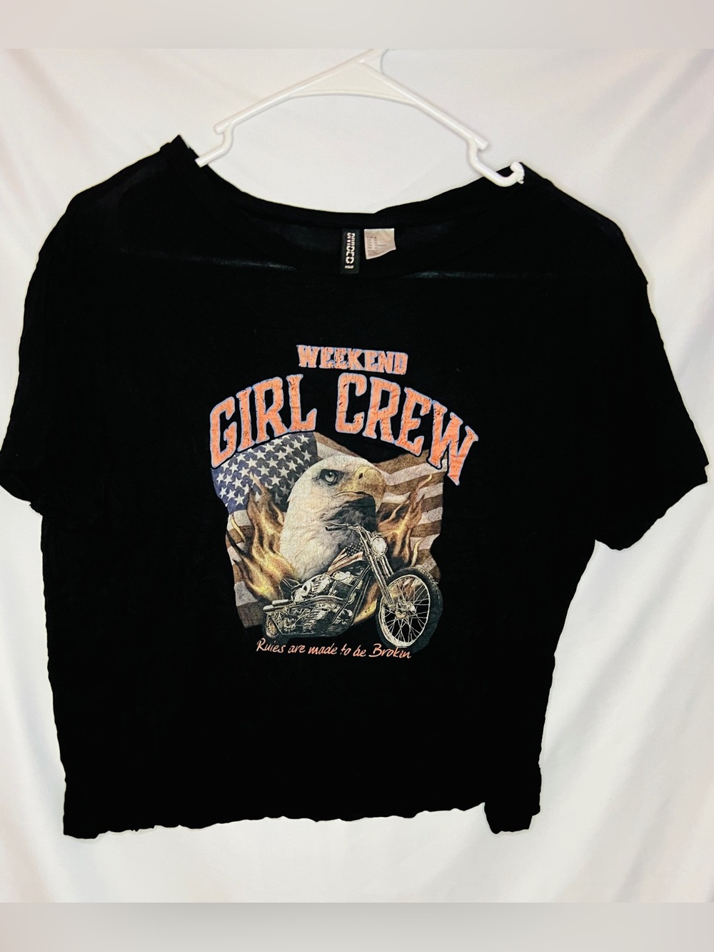 H&M Divided Black Graphic Tee Crew Neck Short Sleeve Shirt Size Medium